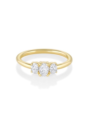 The Michelle Oval Three-Stone Engagement Ring sélection de produits