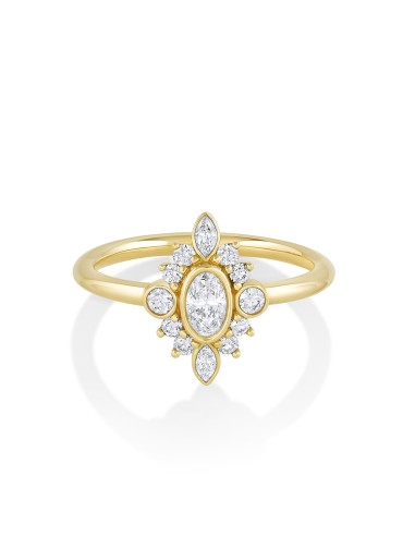 The Scarlette Compass Engagement Ring de l' environnement