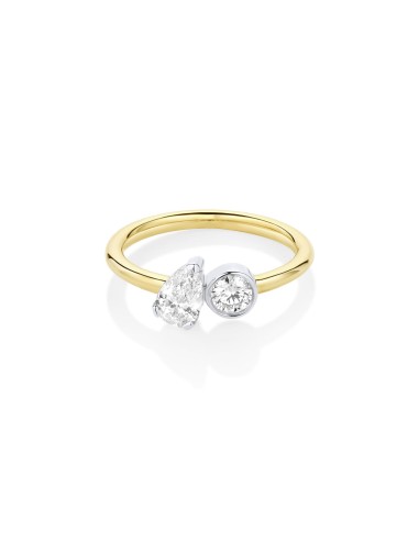 0.49ct Pear Shape Diamond & 0.23ct Round Diamond Chloe store