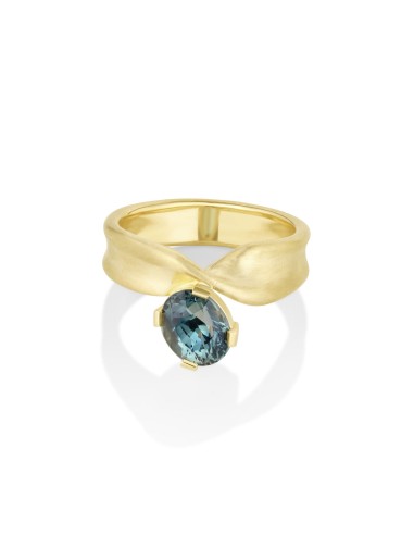 2.07ct Teal Oval Sapphire Twist Ring les muscles