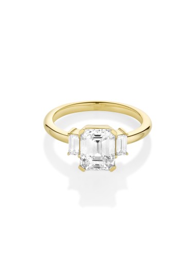 2.00ct Emerald Cut Diamond and Baguette Three Stone Ring en ligne des produits 