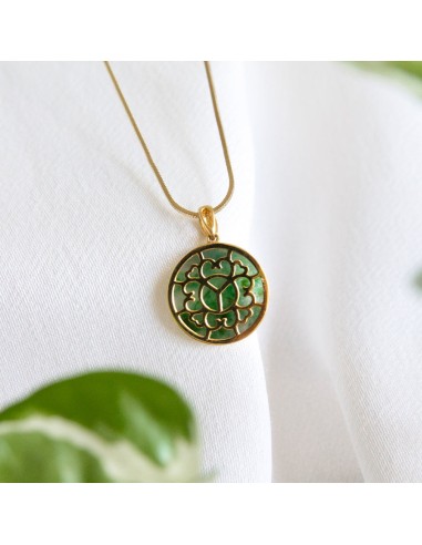 (PRE-ORDER) Yasmin Jade Flower 18k Gold Pendant Découvrez la collection