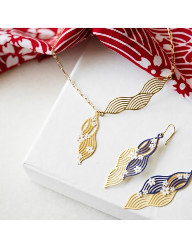 Floral Wave Asymmetrical Gold Necklace l'évolution des habitudes 