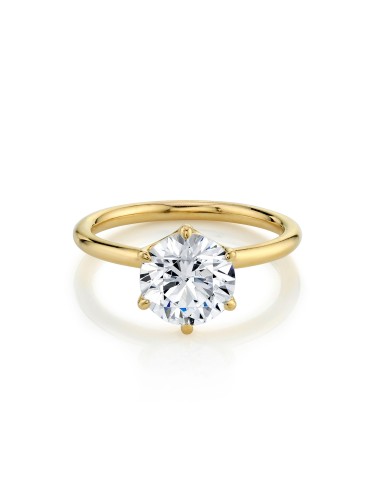 The Camille Round Brilliant Solitaire Engagement Ring offre 