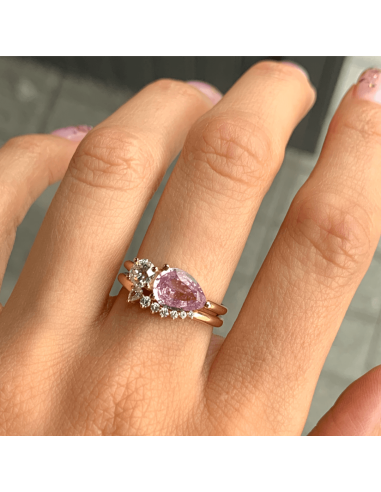 Asymmetrical Pink Sapphire Ring Set une grave pollution 