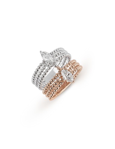 Two-Tone Stacked Diamond Ring En savoir plus