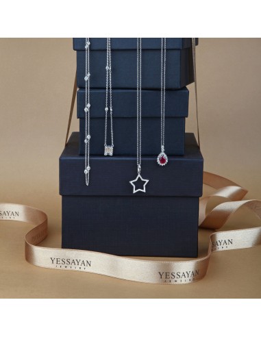 Diamond Star Necklace Voir les baskets